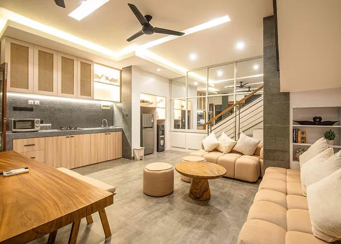 Elegant 3br Oasis In The Heart Of