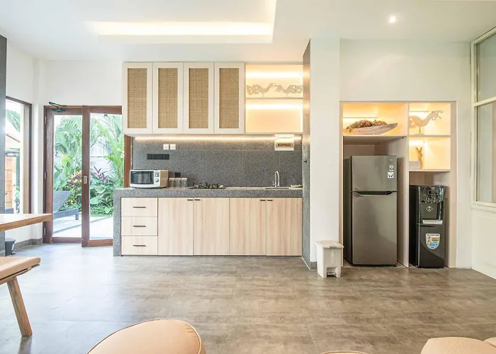 Elegant 3br Oasis In The Heart Of Ferienhaus *