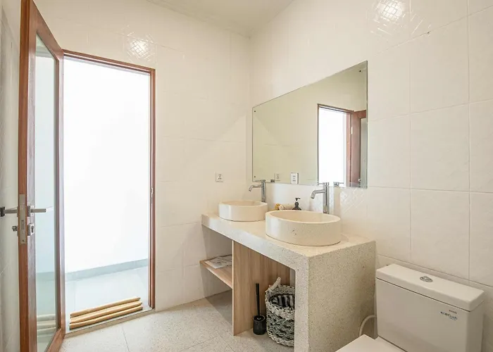 Ferienhaus Elegant 3br Oasis In The Heart Of *