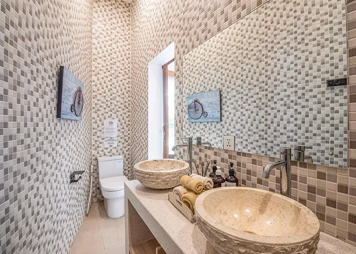 Ferienhaus Elegant 3br Oasis In The Heart Of
