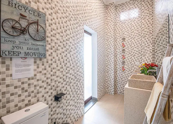 Ferienhaus Elegant 3br Oasis In The Heart Of